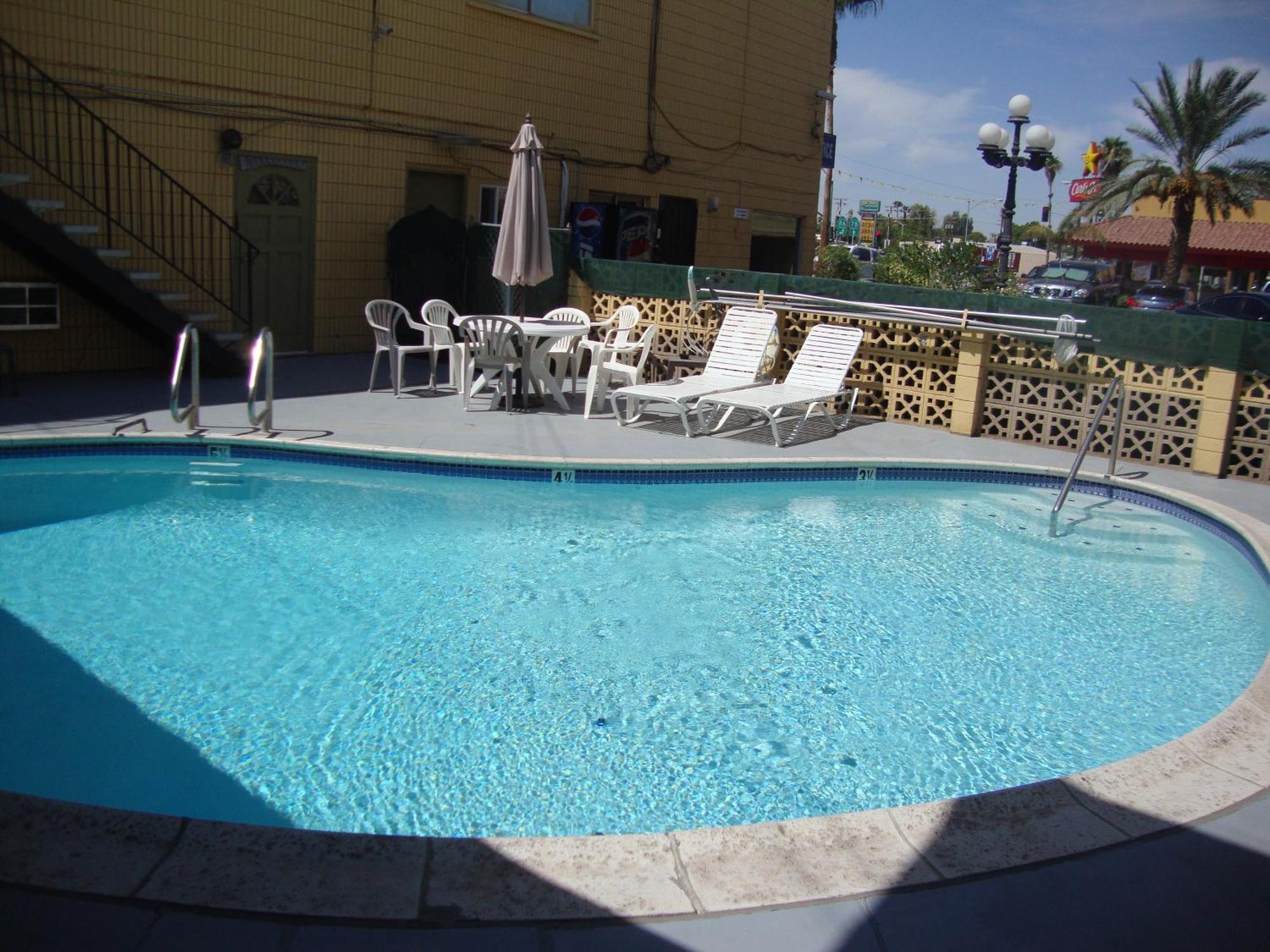 Townhouse Inn And Suites Brawley Dış mekan fotoğraf