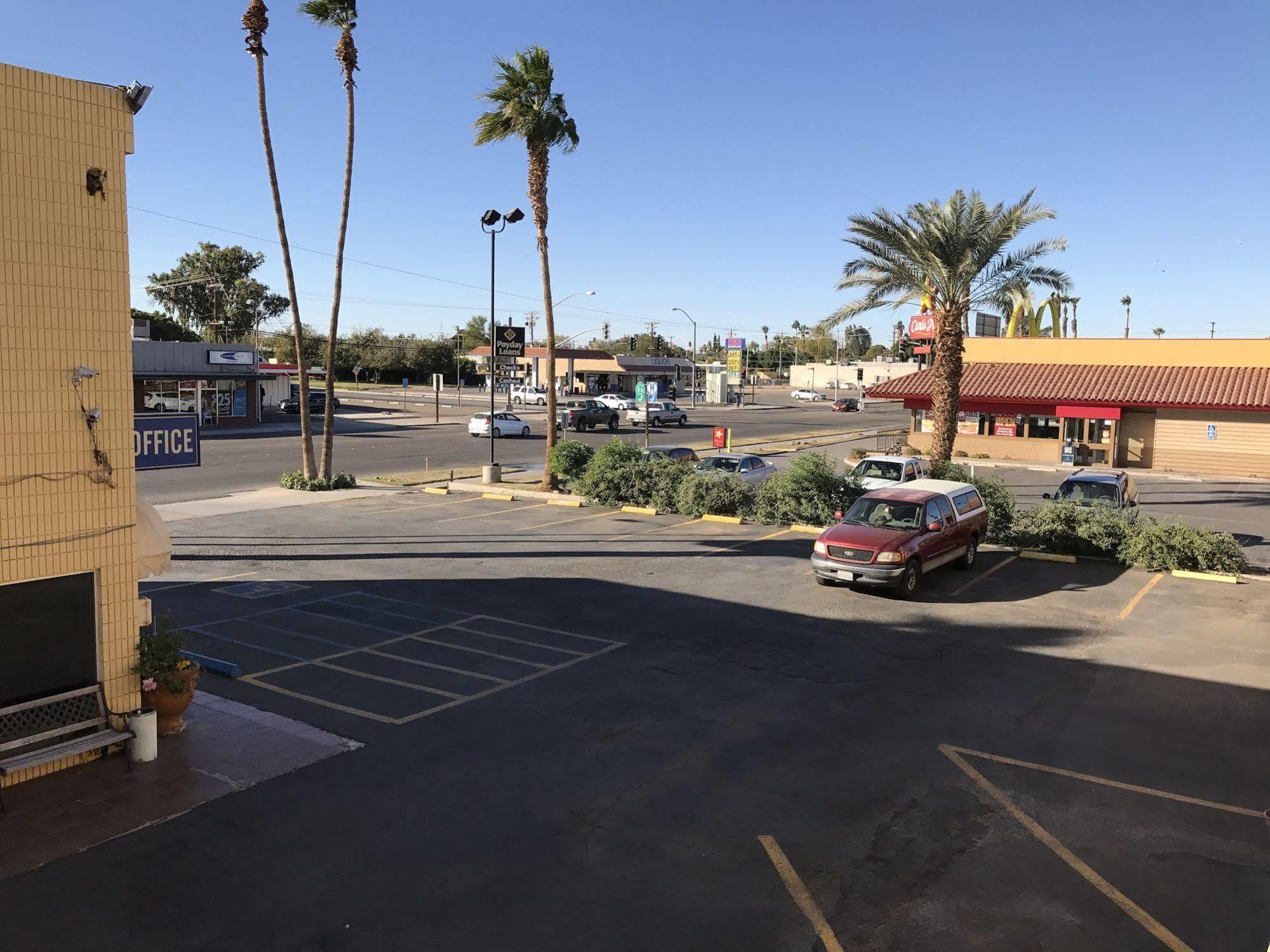 Townhouse Inn And Suites Brawley Dış mekan fotoğraf