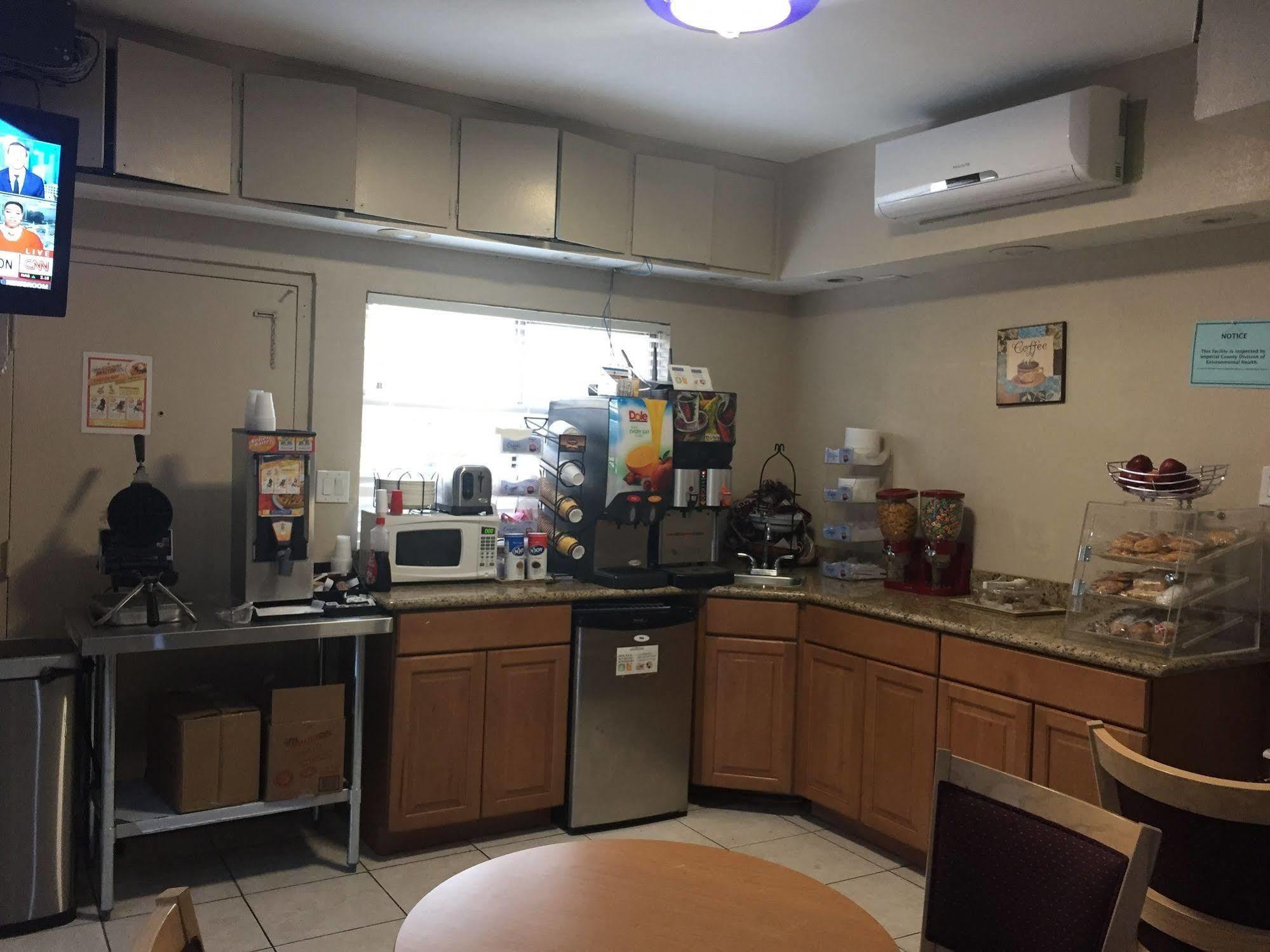 Townhouse Inn And Suites Brawley Dış mekan fotoğraf